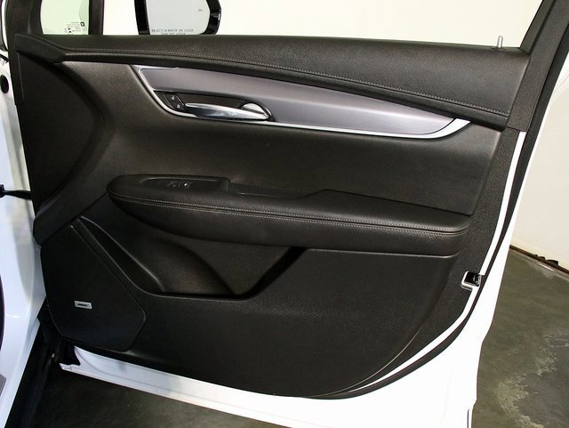 Used 2023 Cadillac XT6 Luxury image 34