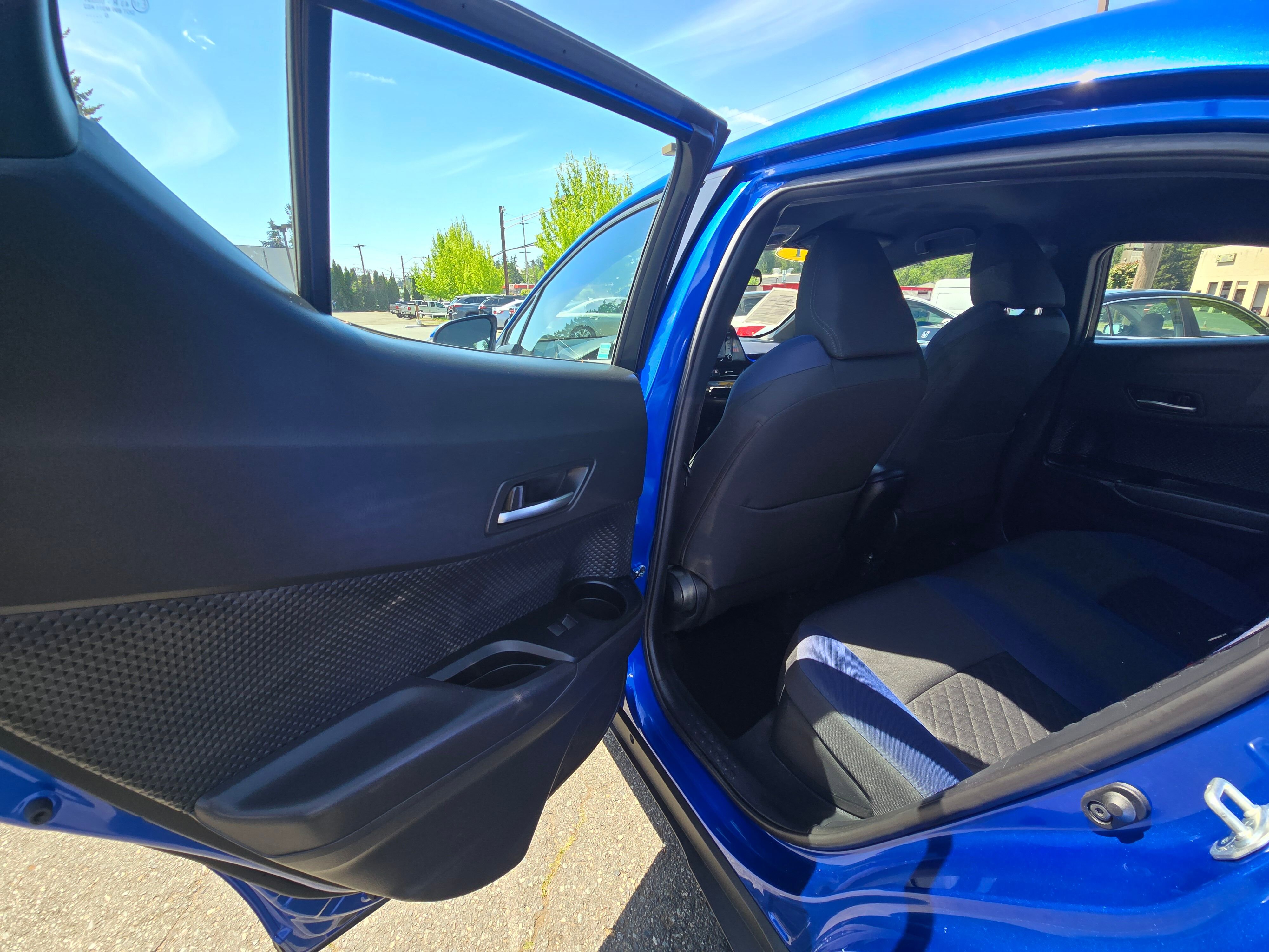Used 2021 Toyota C-HR XLE FWD image 15