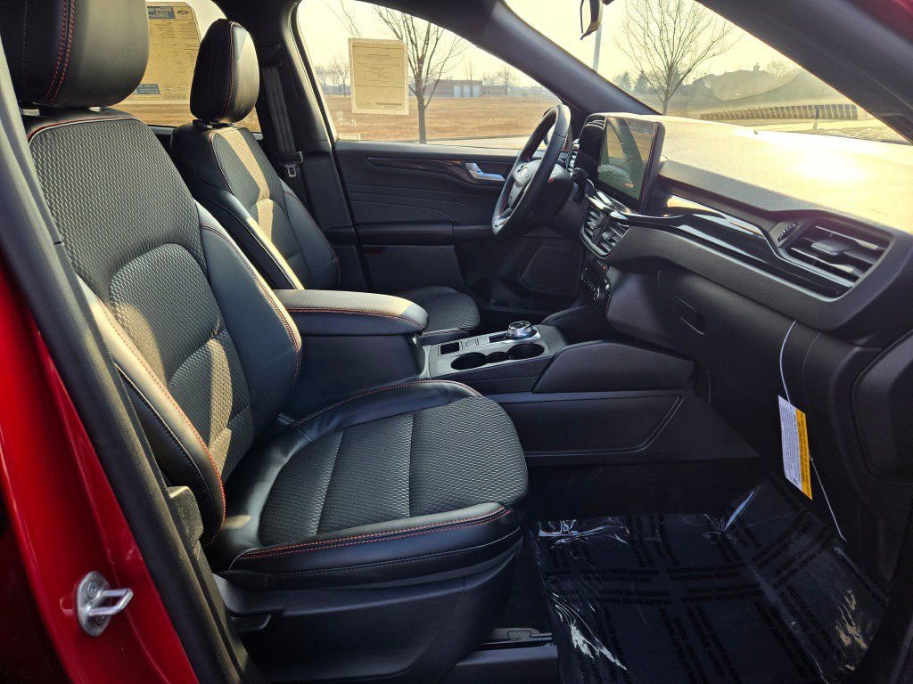 New 2026 Ford Escape ST-Line w/ Tech Pack #1 image 5