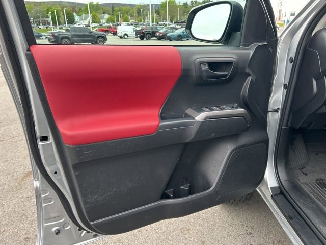 Used 2023 Toyota Tacoma SR5 AWD/4WD image 10