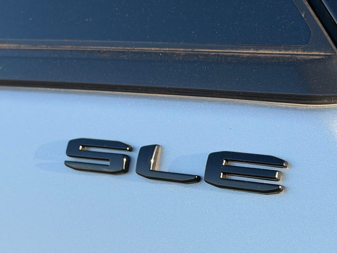 Used 2022 GMC Terrain SLE w/ Driver Convenience Package FWD image 11