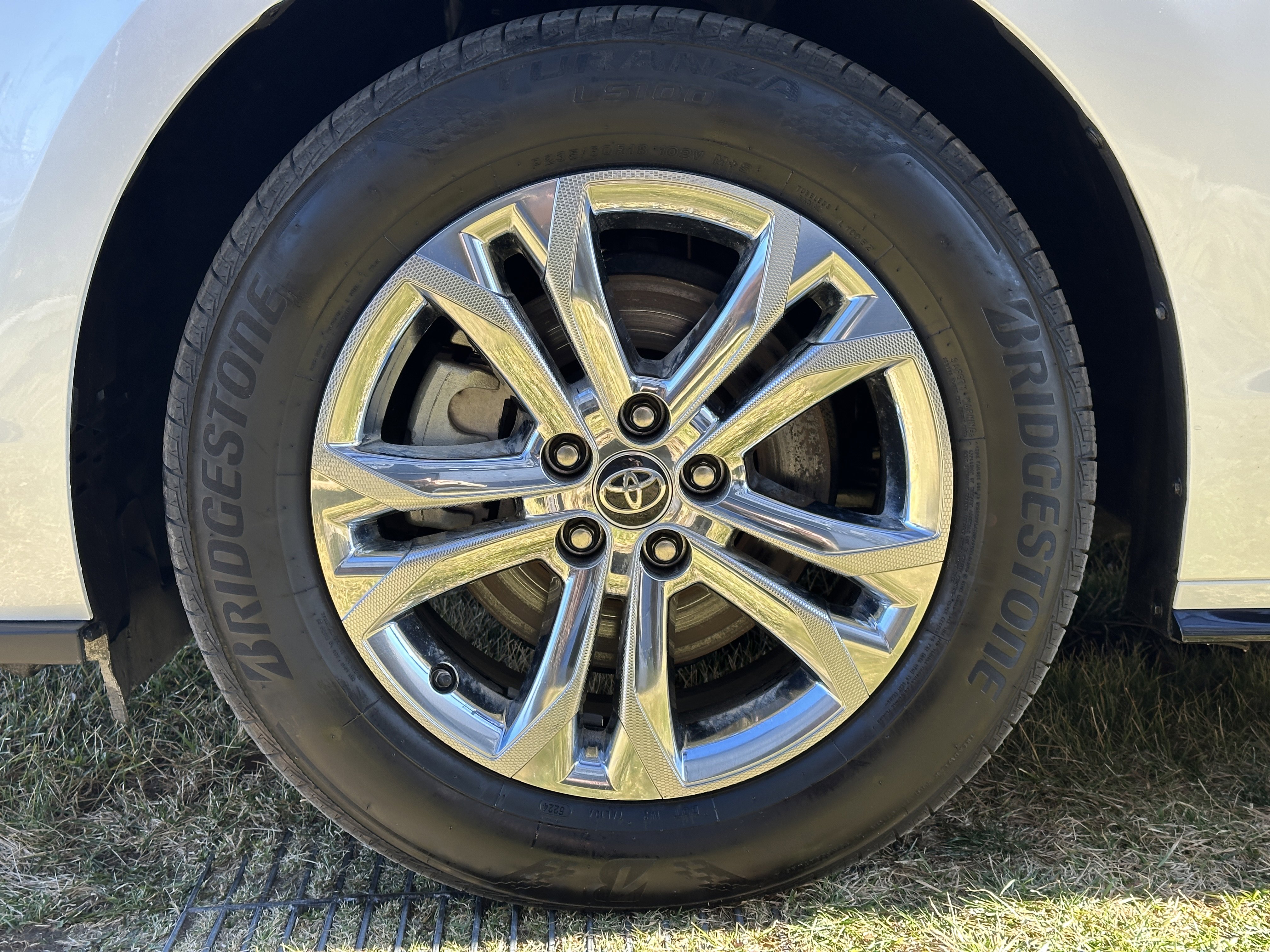 Used 2025 Toyota Sienna Limited image 11