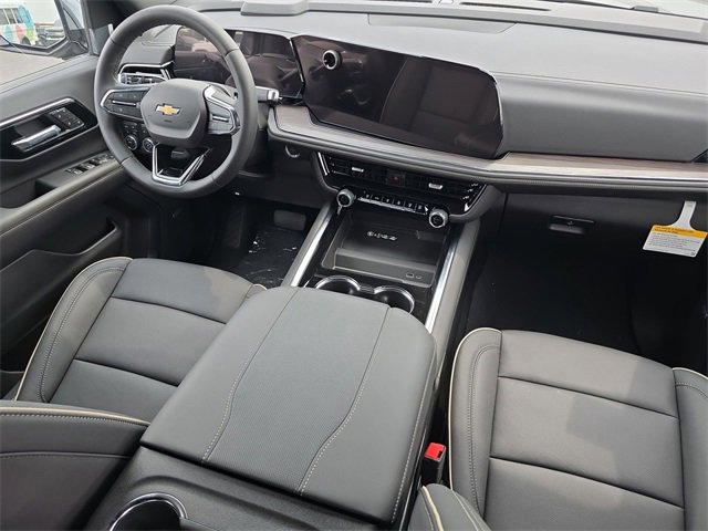 New 2025 Chevrolet Suburban Premier image 29