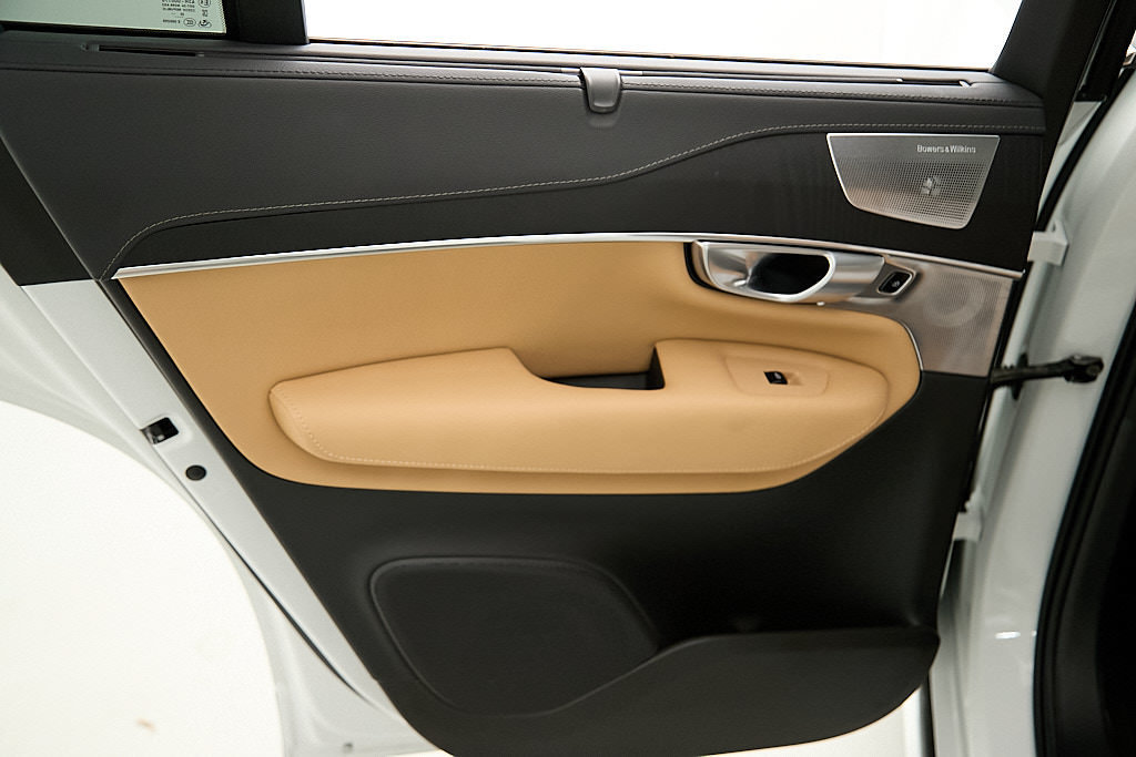 Certified 2024 Volvo XC90 T8 Ultimate w/ Protection Package Premier AWD/4WD image 21