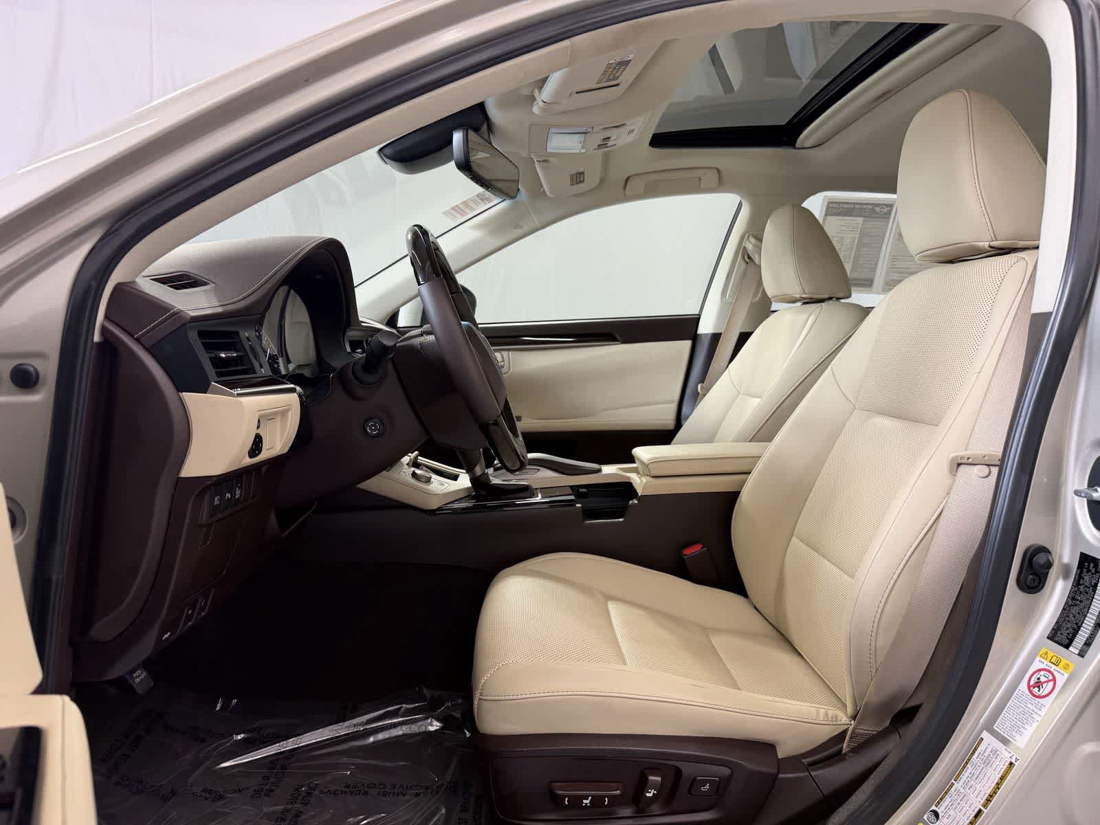 Used 2017 Lexus ES 350 w/ Navigation System Package FWD image 9