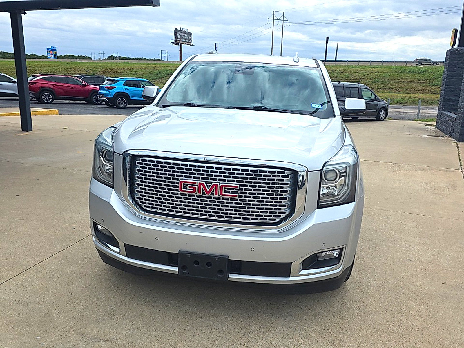 Used 2016 GMC Yukon Denali w/ Open Road Package RWD image 5