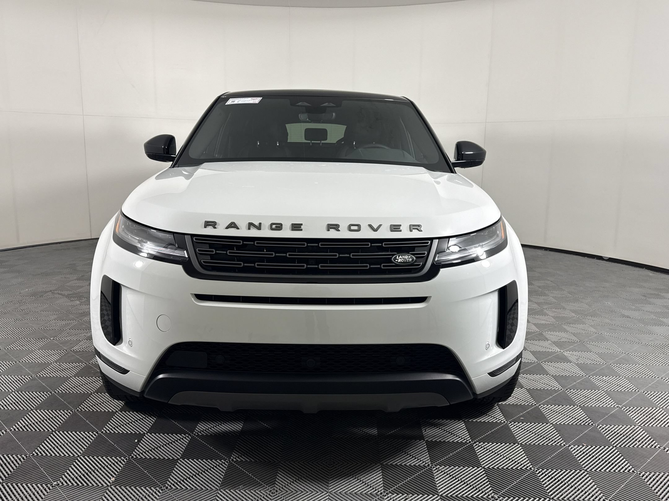 Used 2026 Land Rover Range Rover Evoque S AWD/4WD image 6