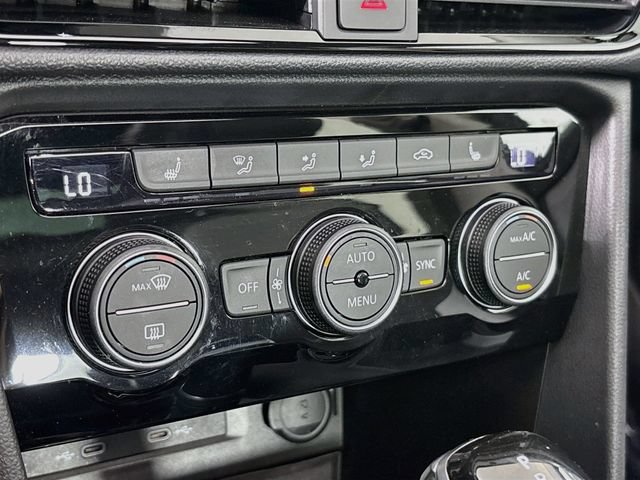 Certified 2023 Volkswagen Taos SEL AWD/4WD image 17