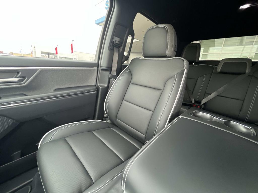 New 2026 GMC Sierra EV Elevation w/ LPO, Elevation Dark Package image 25