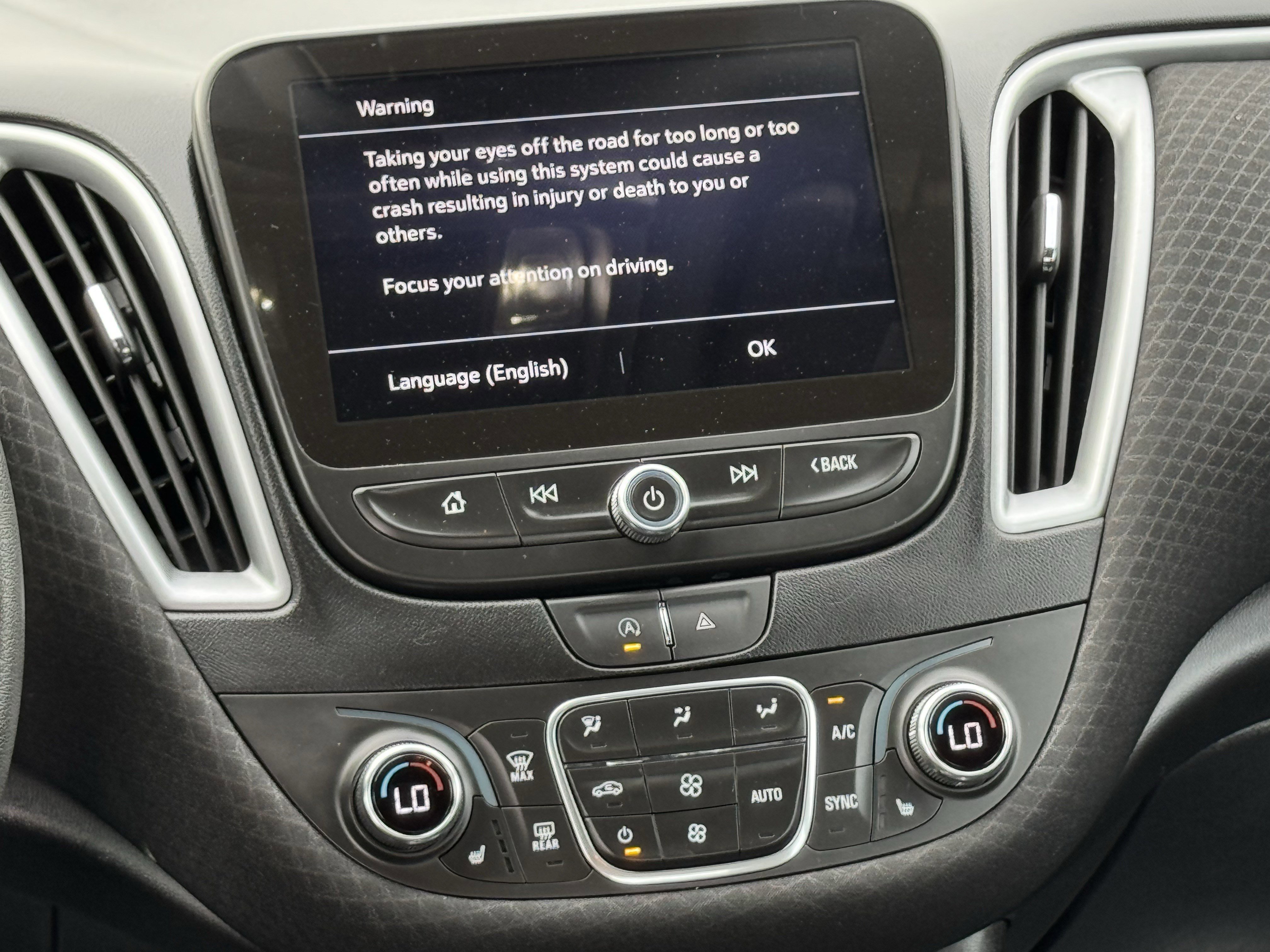 Used 2024 Chevrolet Malibu LT FWD image 17