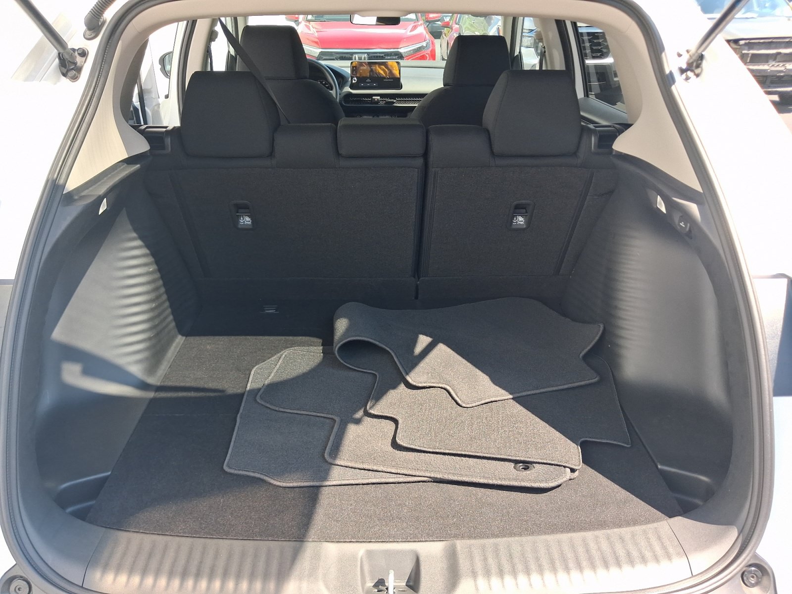 Used 2027 Honda HR-V LX image 24