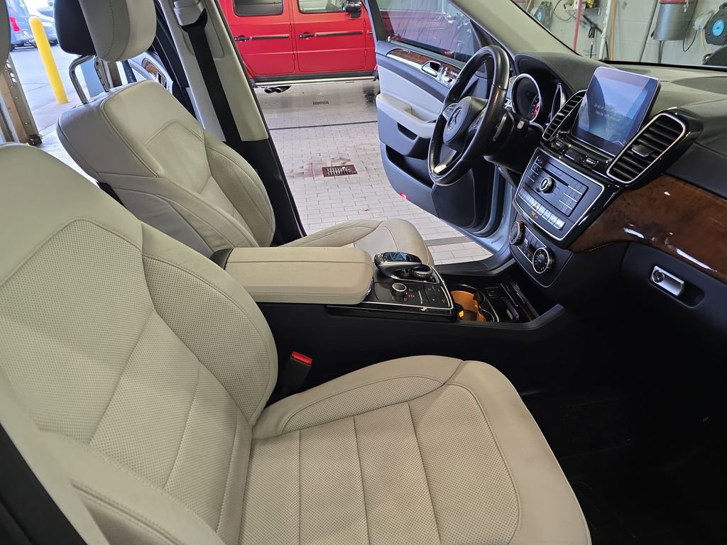 Used 2017 Mercedes-Benz GLS 450 4MATIC image 11