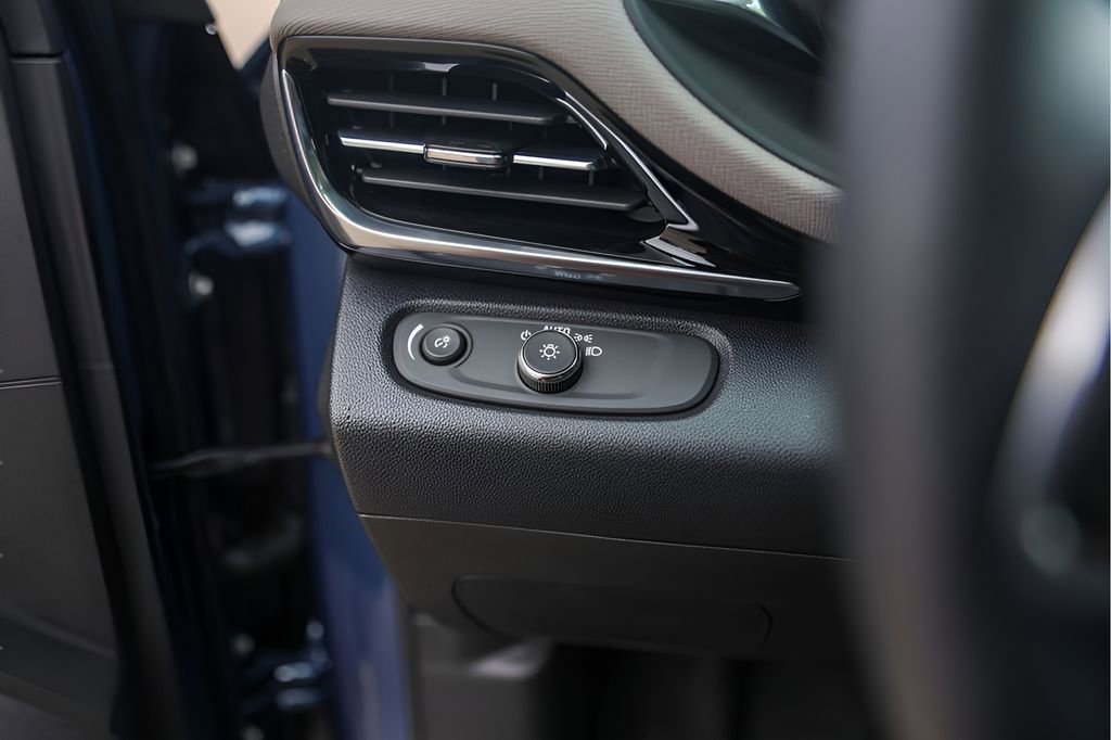 Used 2024 Buick Envista Preferred FWD image 18