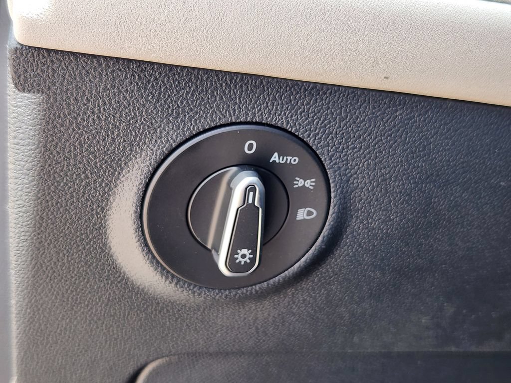 New 2026 Volkswagen Taos SE AWD/4WD image 12