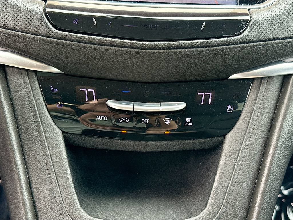Used 2018 Cadillac XT5 Premium Luxury FWD image 35