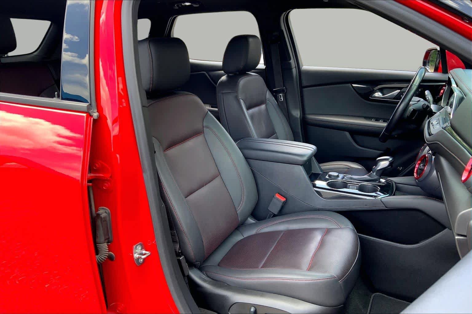 Used 2022 Chevrolet Blazer RS w/ Enhanced Convenience Package FWD image 9