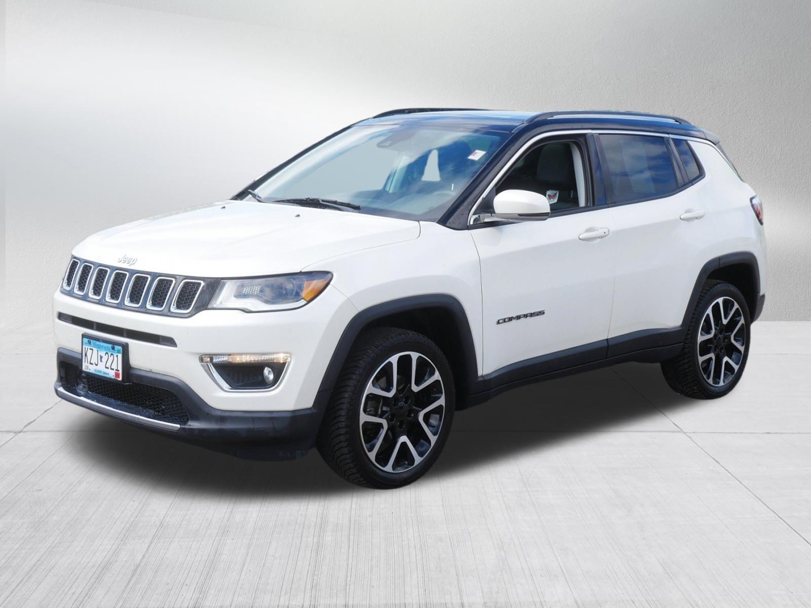 Used 2021 Jeep Compass Limited w/ Sun and Sound Group AWD/4WD image 3