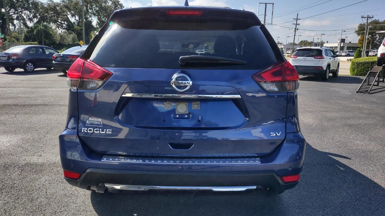 Used 2019 Nissan Rogue SV w/ Premium Package image 5