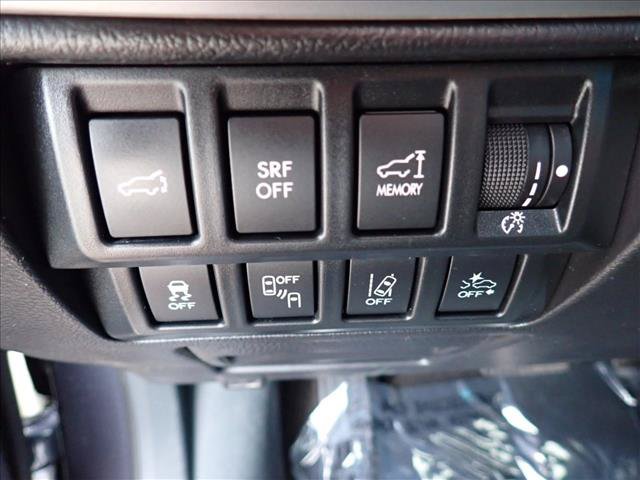 Used 2016 Subaru Outback 2.5i Limited AWD/4WD image 19