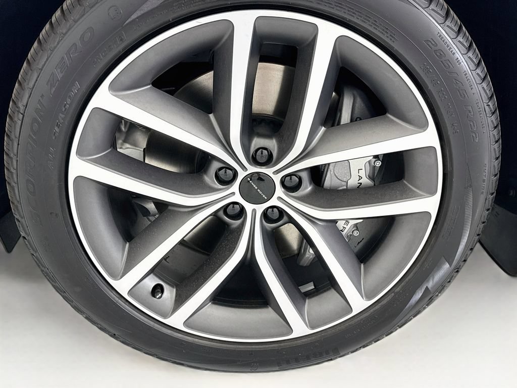 New 2026 Land Rover Range Rover Long Wheelbase SE AWD/4WD image 29