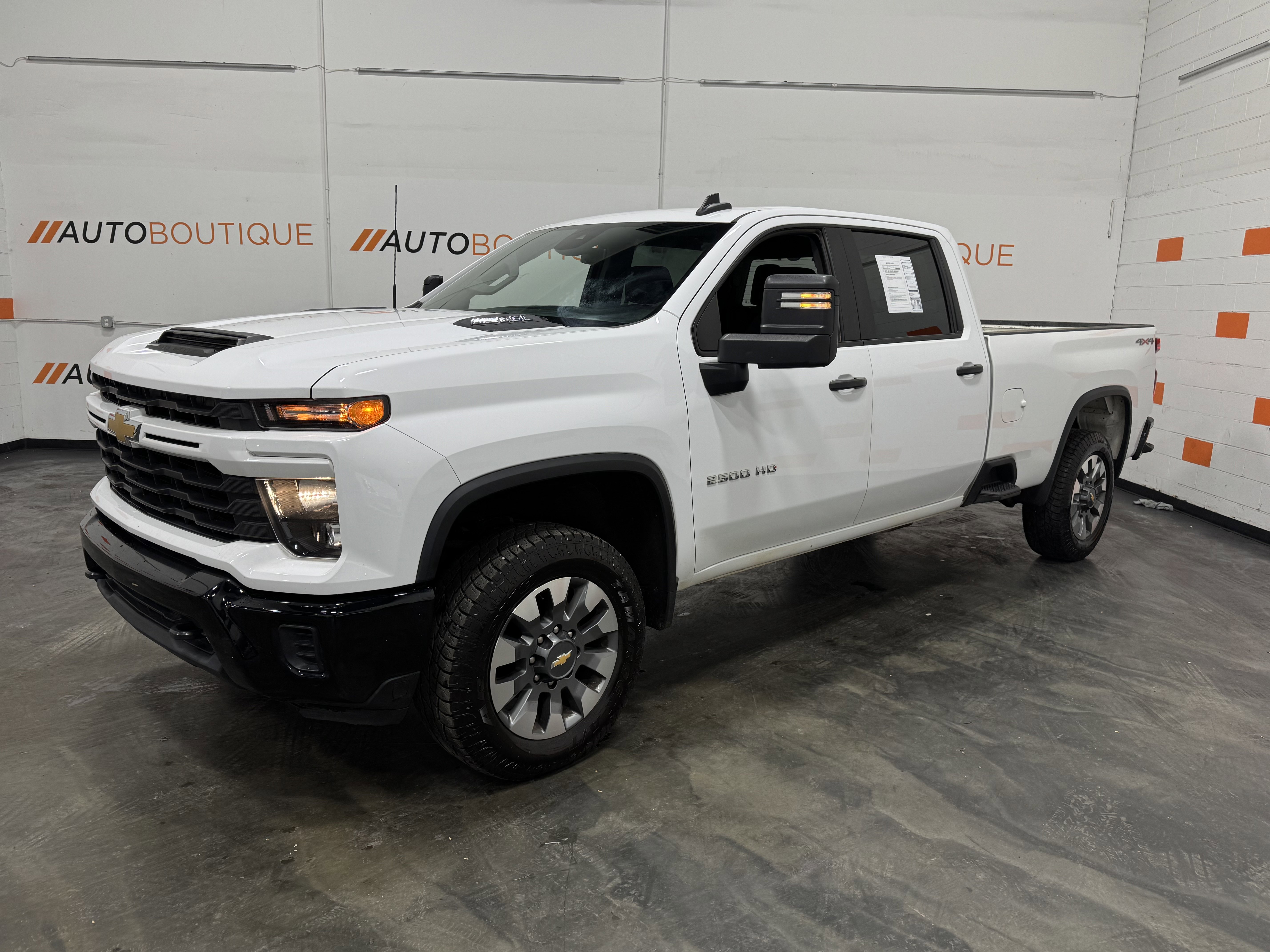 Used 2024 Chevrolet Silverado 2500 Custom w/ Custom Convenience Package image 28