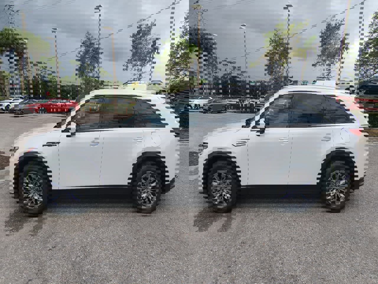 Used 2025 MAZDA CX-90 Plug-In Hybrid w/ Preferred image 8