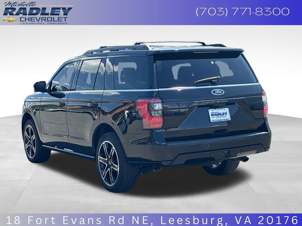 Used 2021 Ford Expedition Limited image 3