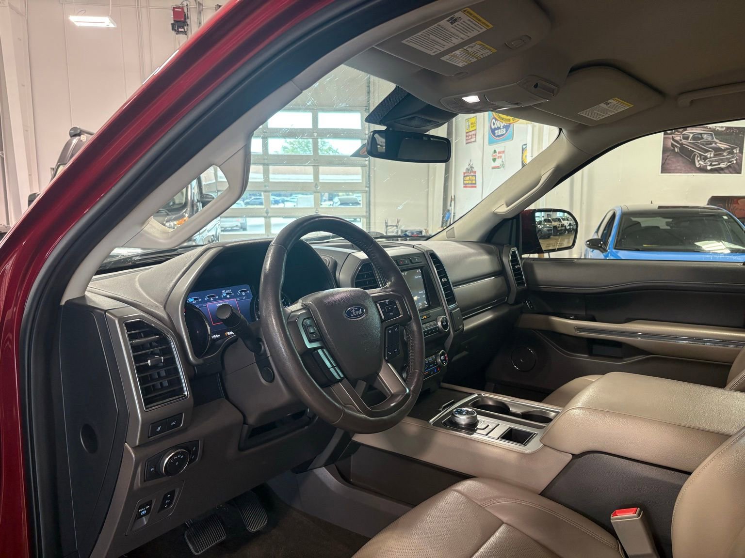 Used 2019 Ford Expedition Max XLT w/ Equipment Group 202A RWD image 6