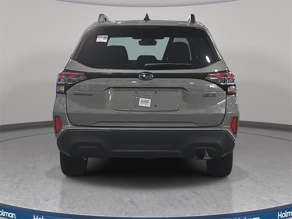 Used 2025 Subaru Forester Premium image 7
