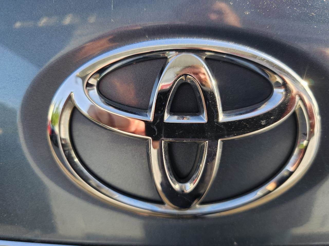 Used 2012 Toyota Yaris Sedan FWD image 16