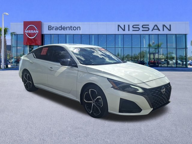 Certified 2024 Nissan Altima 2.5 SR w/ SR Premium Package FWD image 3