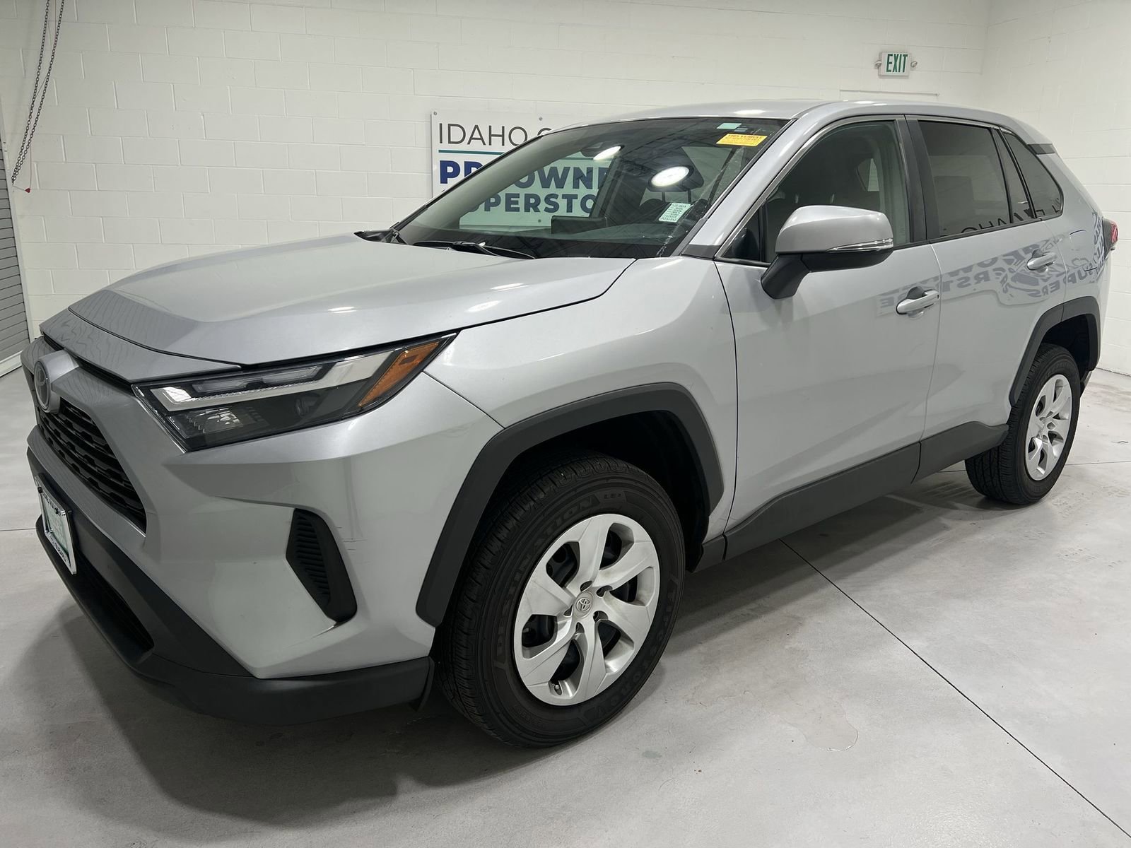 Used 2023 Toyota RAV4 LE image 4