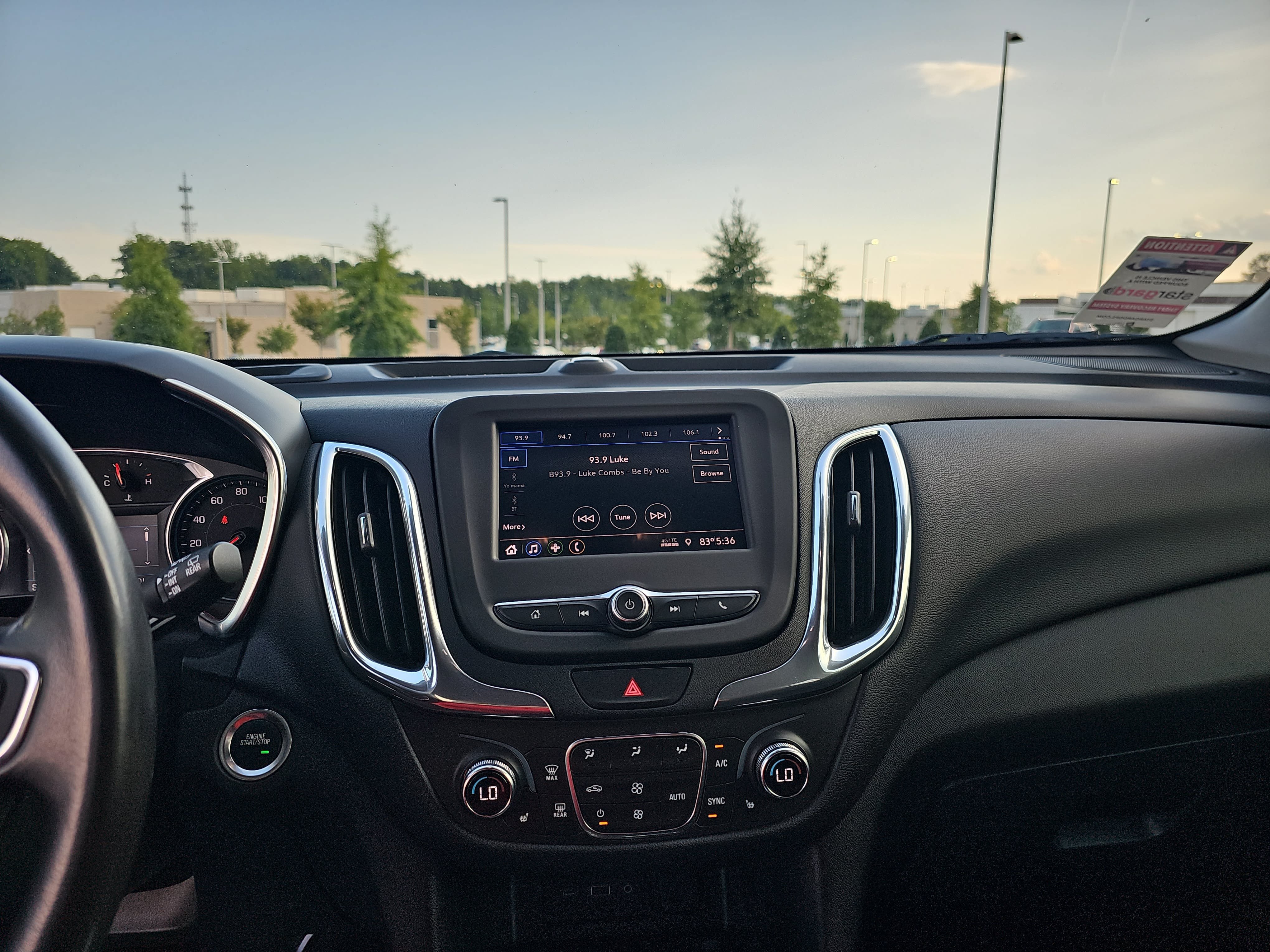 Used 2020 Chevrolet Equinox LT FWD image 21