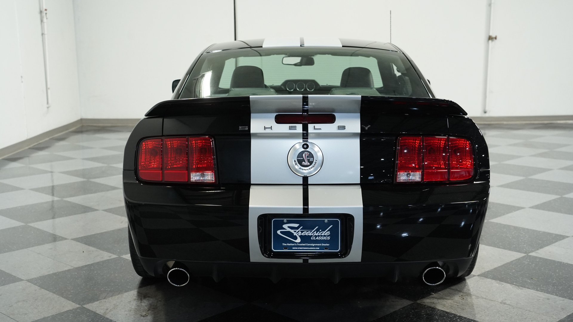 Used 2007 Ford Mustang Shelby GT500 RWD image 9