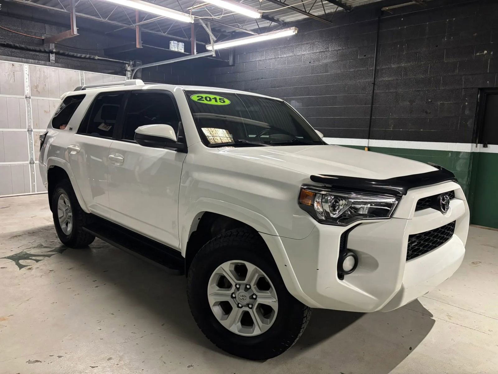 Used 2015 Toyota 4Runner SR5 image 1