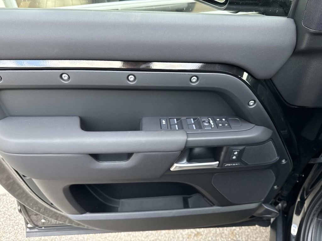 New 2026 Land Rover Defender 110 S AWD/4WD image 19