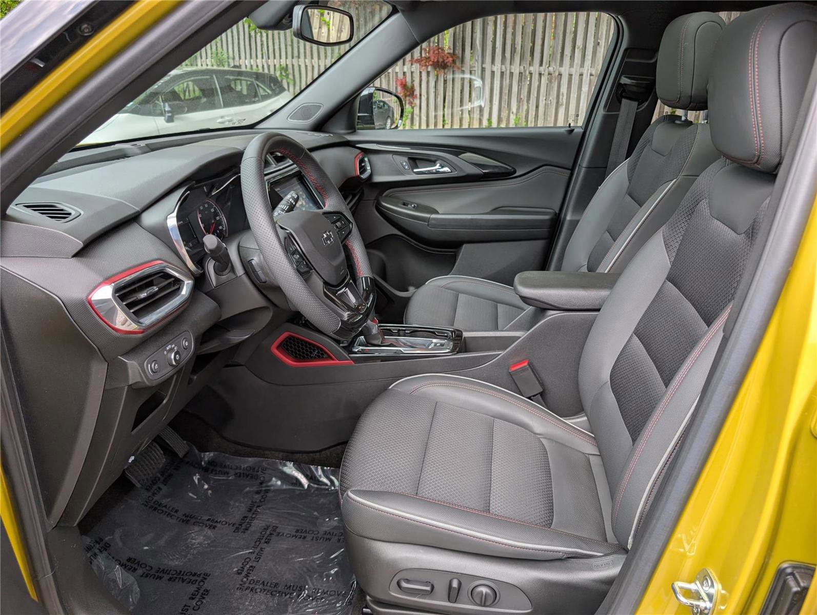 Used 2023 Chevrolet TrailBlazer RS w/ Sun and Liftgate Package AWD/4WD image 17