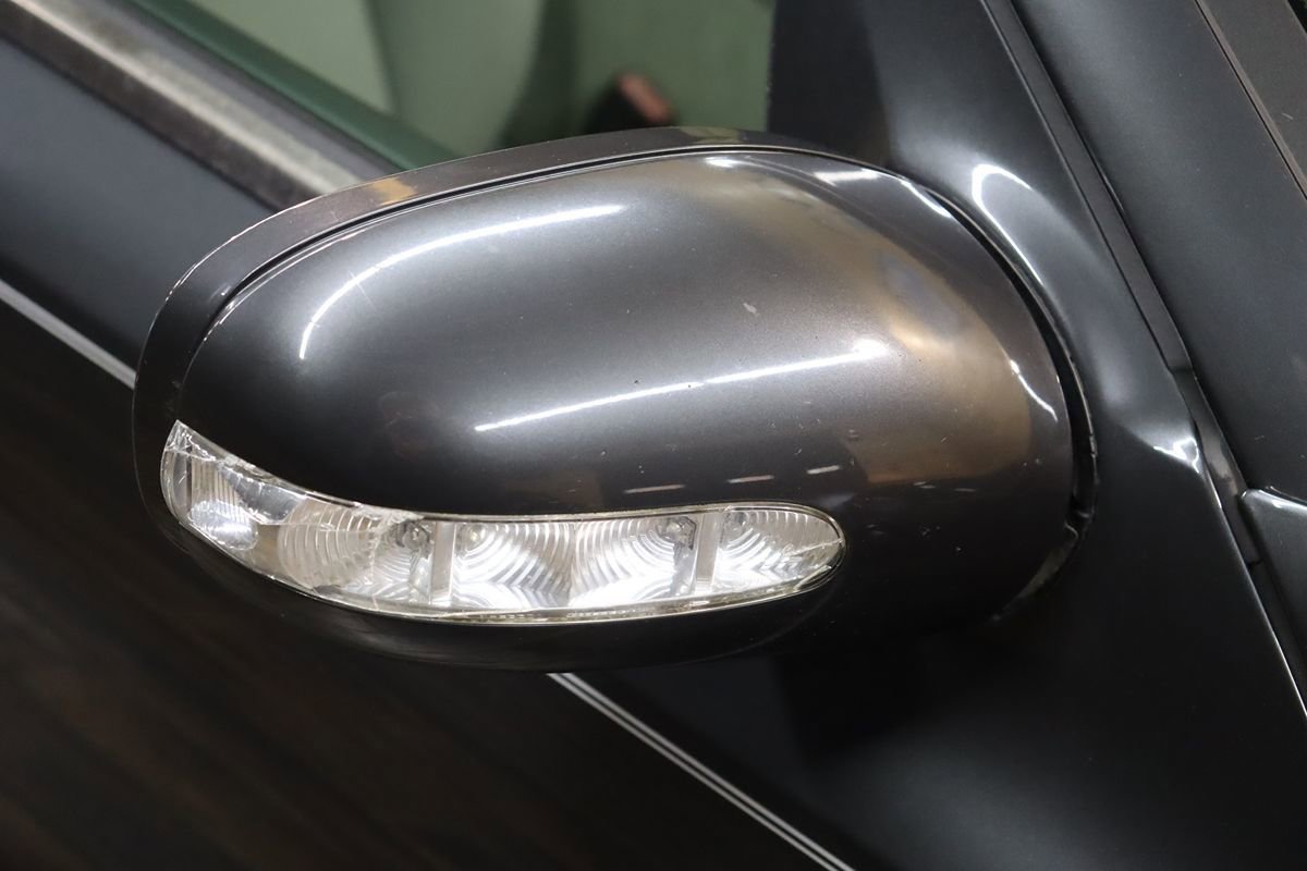 Used 2005 Mercedes-Benz E 320 CDI Sedan image 8