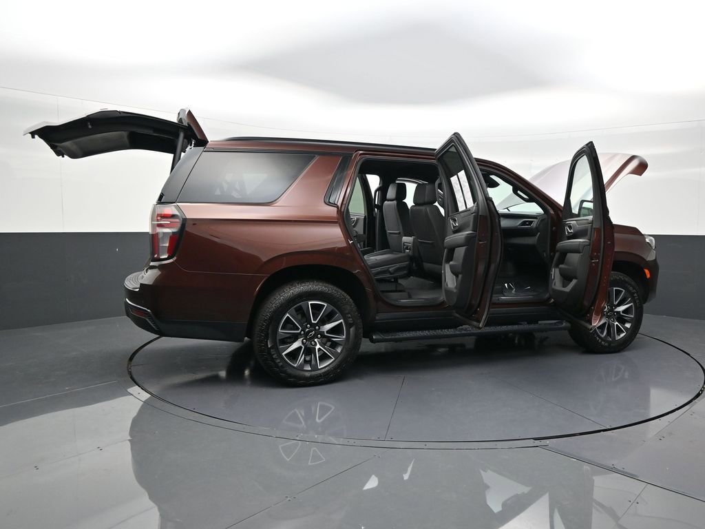Used 2023 Chevrolet Tahoe Z71 w/ Luxury Package image 29