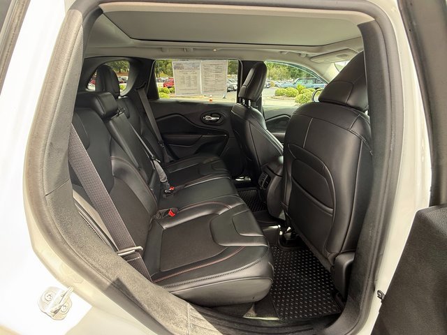 Used 2020 Jeep Cherokee Trailhawk w/ Comfort/Convenience Group image 16