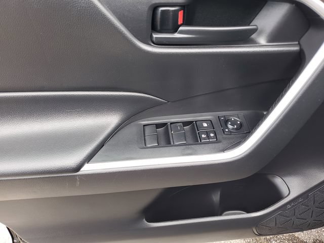 Used 2024 Toyota RAV4 LE AWD/4WD image 20