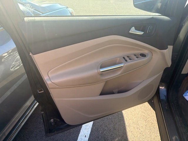Used 2017 Ford Escape SE FWD image 16