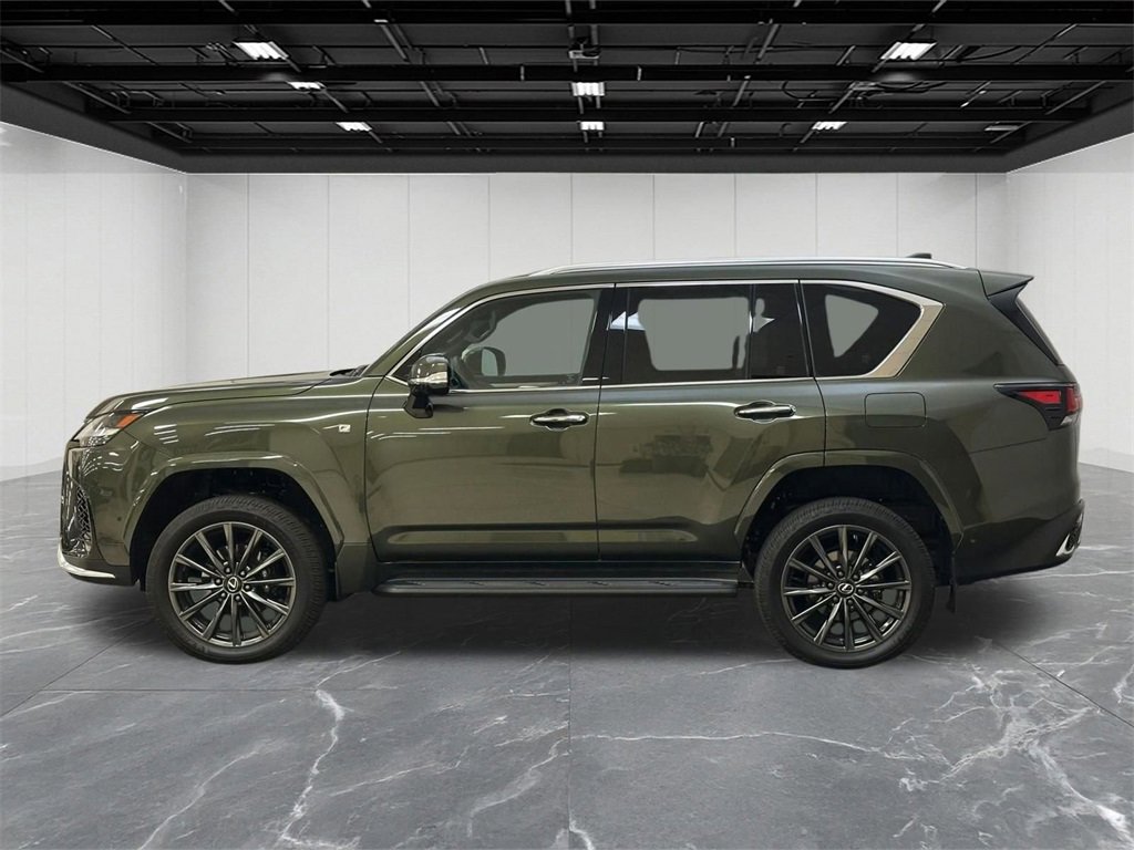 Used 2025 Lexus LX 700h F Sport image 2