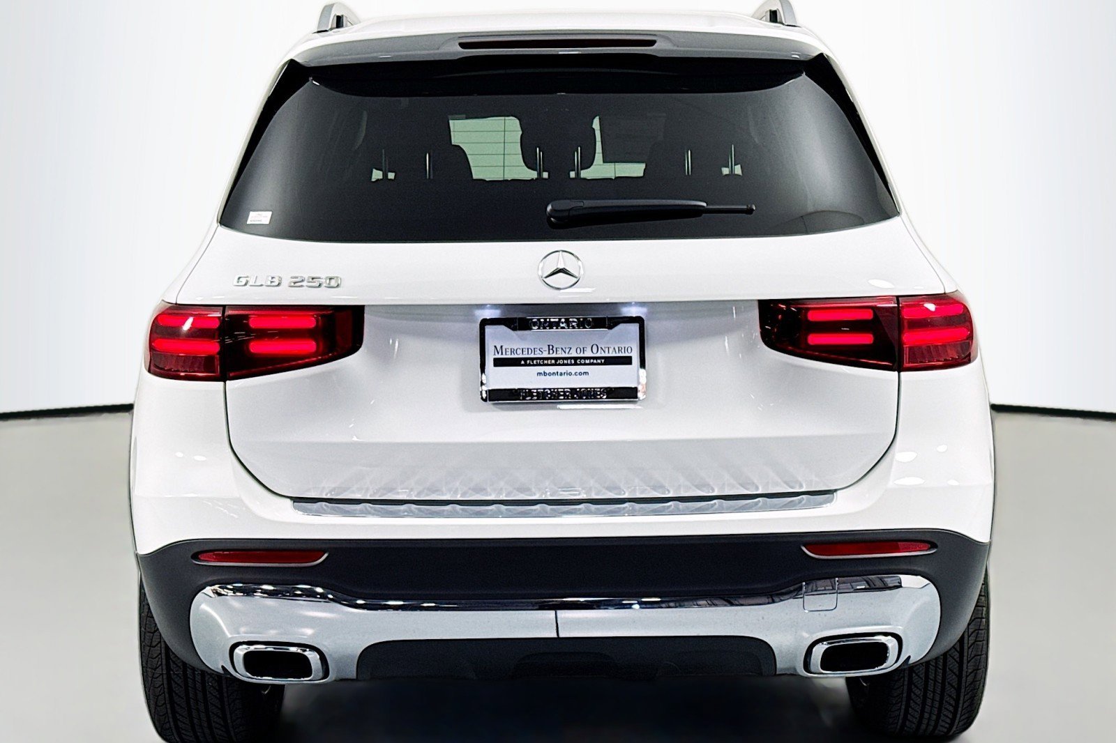 New 2026 Mercedes-Benz GLB 250 image 3