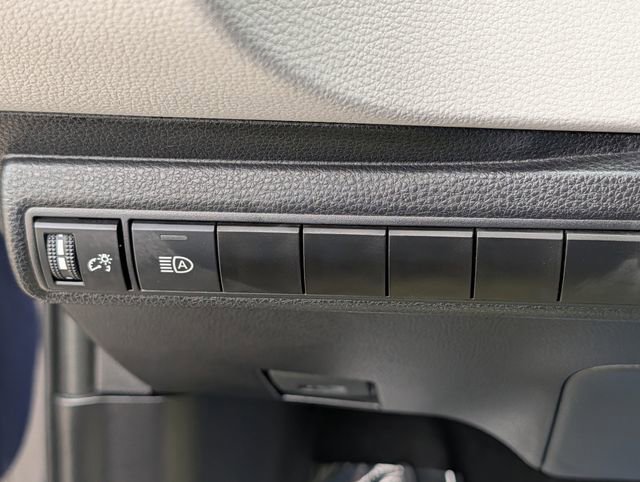 Used 2026 Toyota Corolla LE image 22