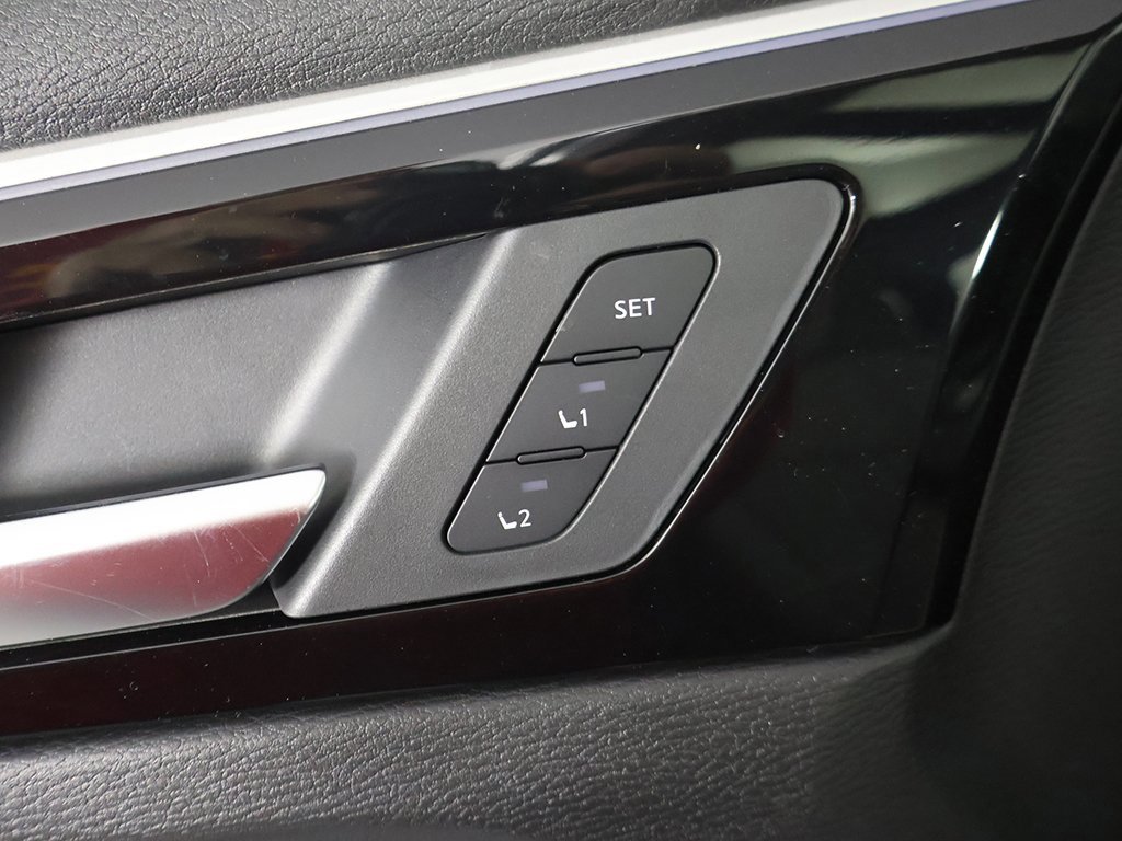 New 2025 Mitsubishi Outlander SEL image 42