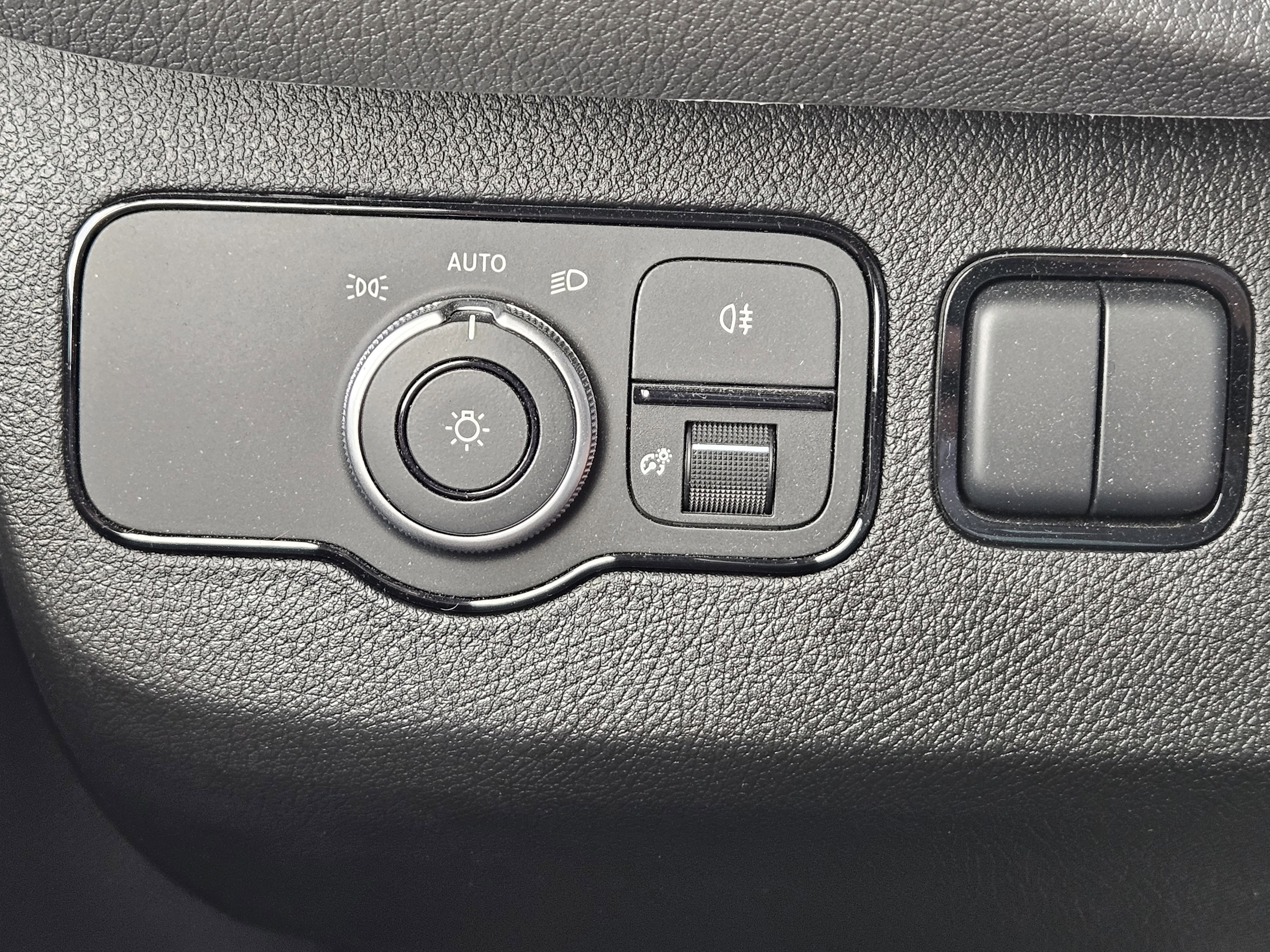 Used 2024 Mercedes-Benz Sprinter 3500 image 24