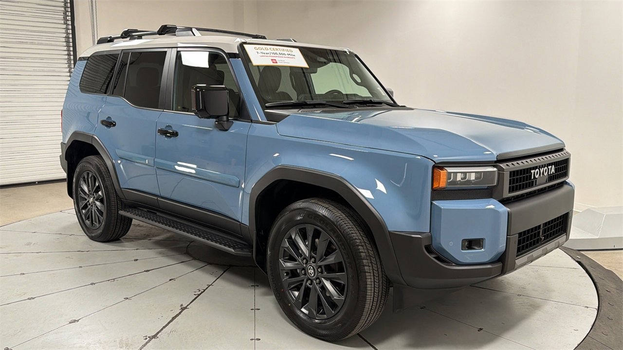 Used 2025 Toyota Land Cruiser video 3