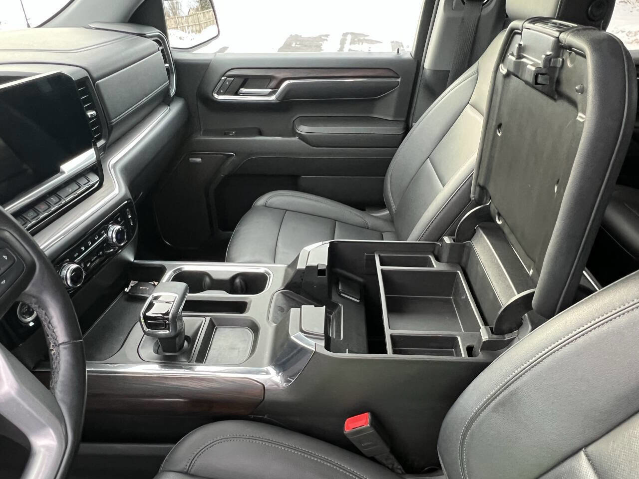 Used 2023 GMC Sierra 1500 SLT w/ SLT Premium Package image 17