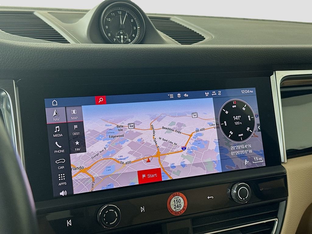 Certified 2023 Porsche Macan image 15